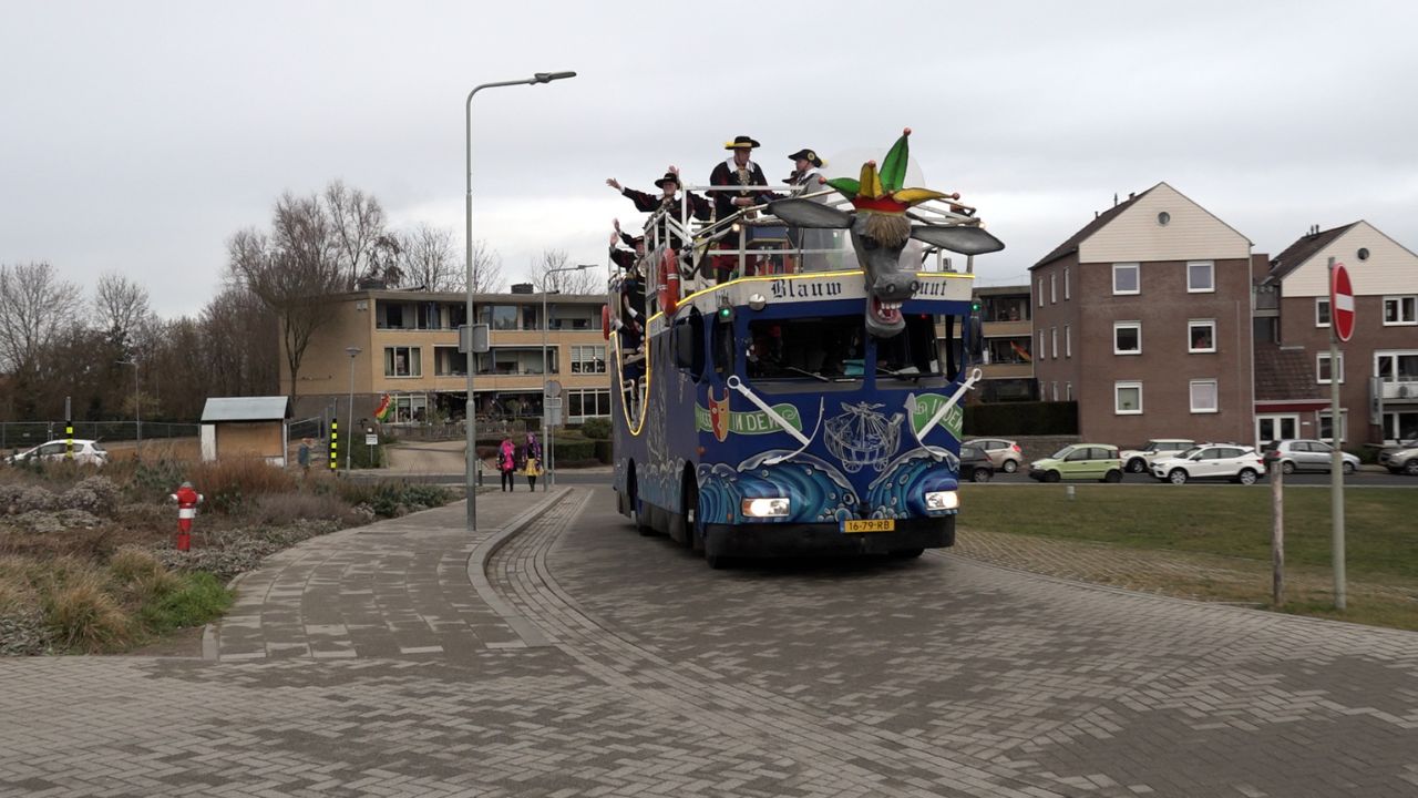 Blauw Sjuut arriveert in Spaubeek met speciale eer voor burgemeester