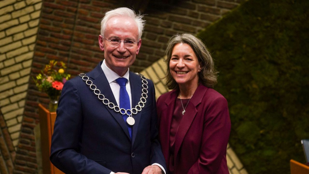 Hans Verweijen officieel beëdigd voor tweede termijn als burgemeester van Sittard-Geleen